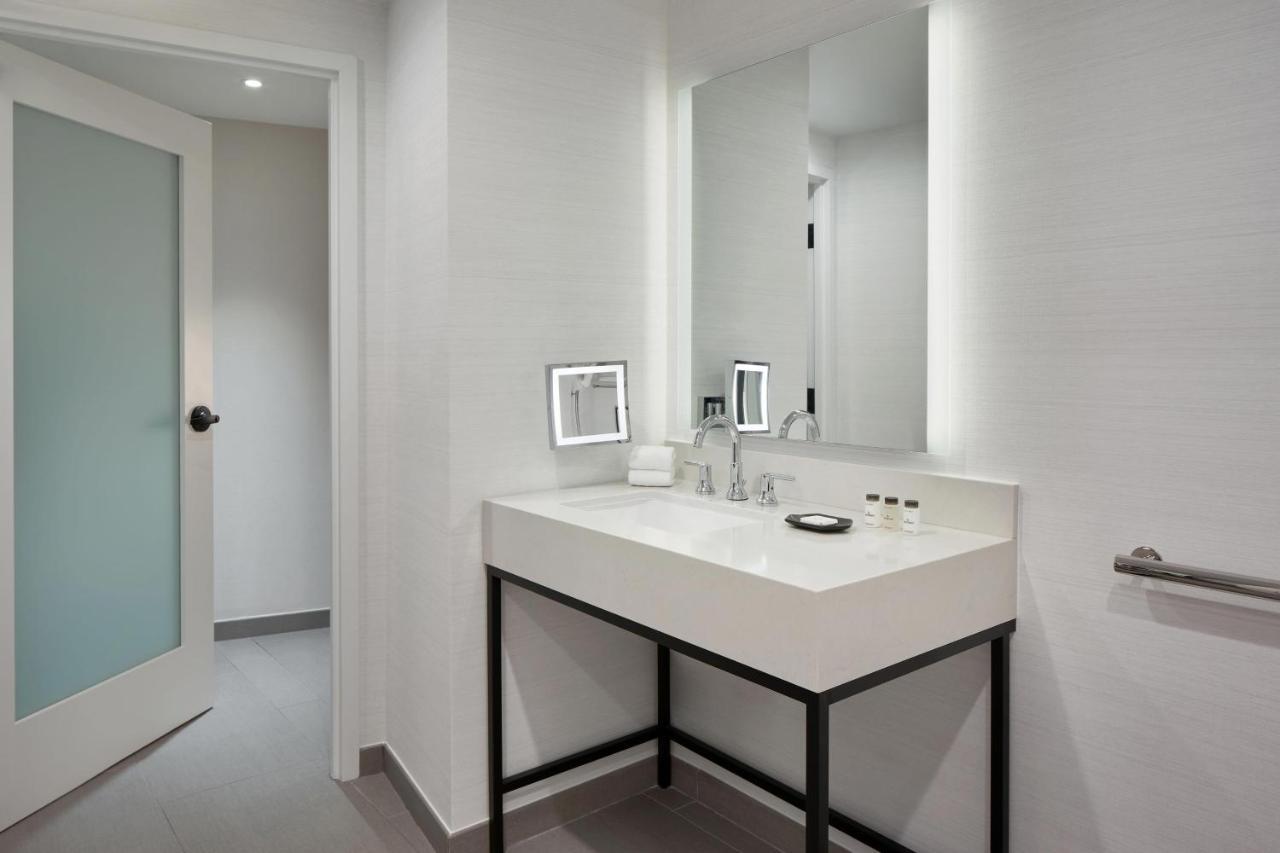 Sheraton Reston Luaran gambar